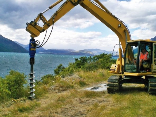 KA4500 হাইড্রোলিক আর্থ Augers মিনি এক্সকাভেটর সংযুক্তি ড্রিলিং মেশিন পোস্ট হোল ডিগার