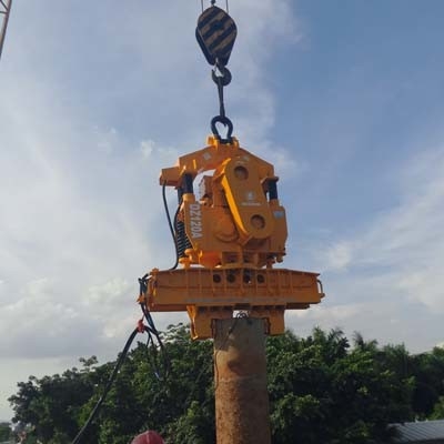 হাই ওয়ার্কিং পিল ড্রাইভিং সরঞ্জাম পিল হ্যামার 120Kw ইলেকট্রিক ভিব্রো হ্যামার স্টিলের কেসিং পিলের জন্য