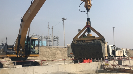 কাস্টমাইজেশন Excavator টেলিস্কোপিক আর্ম লং রিচ বুম 22 মিটার লং আর্ম জন্য CAT