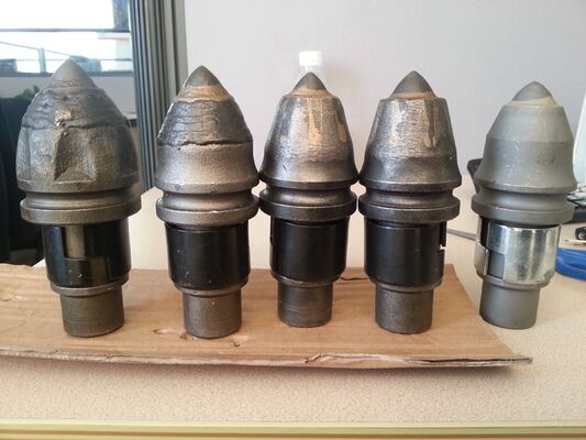 ঘূর্ণায়মান ড্রিলিংয়ের জন্য খাদ হেড সাইজ ৯-৩০মিমি এবং মডেল B47K22 সহ ফোরজিং প্রক্রিয়াকরণ বুলেট দাঁত ড্রিলিং রিগ টুল